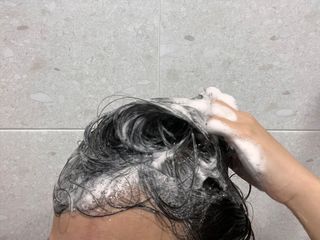 닥터시드 티트리 앤 라임 비건 지성케어 쿨 탈모 두피 워터 스케일러 — 5점을 준 리뷰어가 2024년 4월 올린 사용 사진