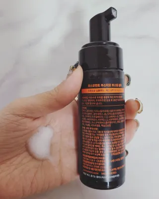 코스모먼트 부스티모 부스팅샴푸60ml + 비듬세정 진정샴푸50ml — 5점을 준 리뷰어가 2022년 1월 올린 사용 사진