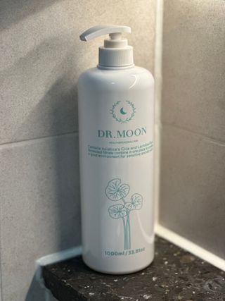 [닥터문] 센텔라 시카케어 화이트머스크 바디워시 1000ml — 5점을 준 리뷰어가 2024년 8월 올린 사용 사진
