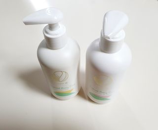 mom e 맘이 내추럴 베이비 케어 샴푸앤바스+로션 — 5점을 준 리뷰어가 2021년 1월 올린 사용 사진