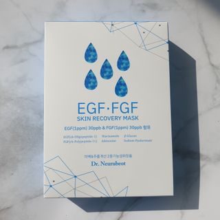 Dr.느루벗 느루벗 EGF FGF 스킨 리커버리 마스크 10장 — 5점을 준 리뷰어가 2021년 3월 올린 사용 사진