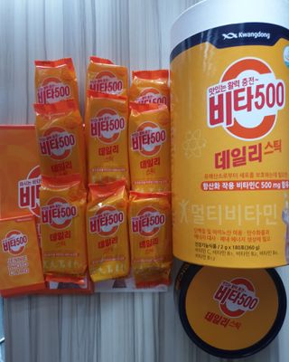 광동생활건강 [광동] 제니비타민C 비타500데일리스틱 180포+제니등신대+제니스티커 — 5점을 준 리뷰어가 2021년 12월 올린 사용 사진