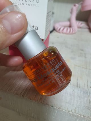 유니베르소 로즈힙 오일 15ml — 5점을 준 리뷰어가 2021년 6월 올린 사용 사진