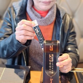 헬스업_천명진프리미엄홍삼스틱_10ml x 30포 — 5점을 준 리뷰어가 2021년 1월 올린 사용 사진