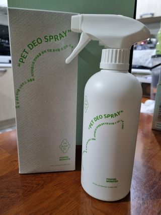 [푸푸몬스터] 비건 펫 데오 스프레이(탈취제) 500ml (유향/무향 택 1) — 5점을 준 리뷰어가 2022년 7월 올린 사용 사진