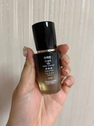 수려한 더블랙세럼 15ml — 5점을 준 리뷰어가 2022년 3월 올린 사용 사진