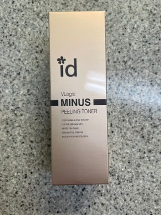 아이디플라코스메틱 아이디 브이로직 마이너스 필링 토너 110ml — 5점을 준 리뷰어가 2022년 1월 올린 사용 사진