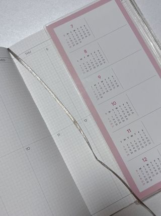 리훈 2024다이어리 아이라이크 모눈다이어리 — 5점을 준 리뷰어가 2023년 9월 올린 사용 사진