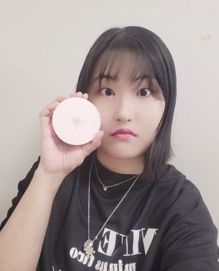 [크리스앤릴리] 내츄럴 글로우 97쿠션 — 5점을 준 리뷰어가 2022년 9월 올린 사용 사진