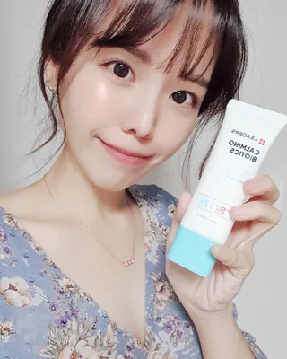 리더스코스메틱 리더스 카밍 바이오틱스 선 에센스 SPF 50+ PA++++ — 4점을 준 리뷰어가 2022년 6월 올린 사용 사진