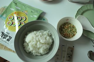 해풀잎 누구나 김밥*1ea [(혼합야채 35g *1ea,  김밥김 (5g, 5ea),  양념간장 (6g, 5ea), 참기름(5g, 2ea)] — 5점을 준 리뷰어가 2022년 8월 올린 사용 사진