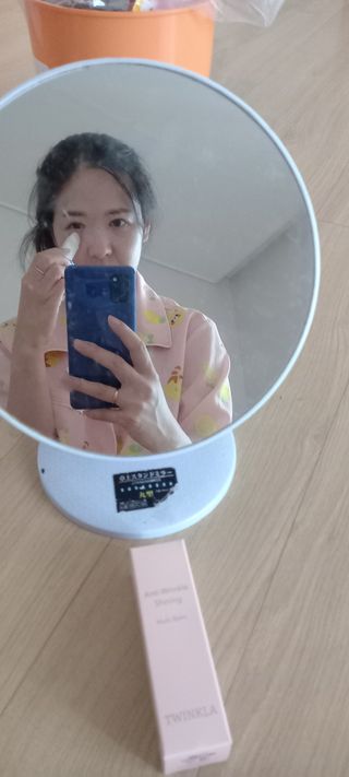 [트윙클라] 안티멜라 수딩 워터밤+안티링클 샤이닝 멀티밤 — 5점을 준 리뷰어가 2022년 8월 올린 사용 사진