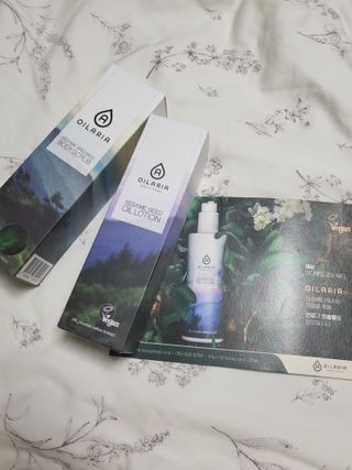 오일아리아 뉴트리 모이스처라이징 세사미 씨드 오일로션 & 데일리 디톡스 세사미 그라운즈 바디스크럽 — 5점을 준 리뷰어가 2023년 9월 올린 사용 사진