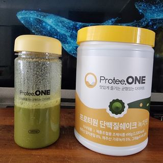 프로티원 단백질쉐이크 녹차맛 2주분 1통+보틀 — 5점을 준 리뷰어가 2021년 9월 올린 사용 사진