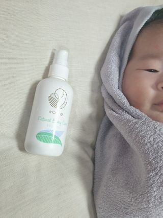 mom e 맘이 내추럴 베이비 케어 크림+바디오일 — 5점을 준 리뷰어가 2021년 1월 올린 사용 사진
