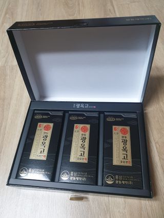 [광동제약] 광동 광옥고 홍삼 본 30포+쇼핑백 증정 — 5점을 준 리뷰어가 2021년 12월 올린 사용 사진