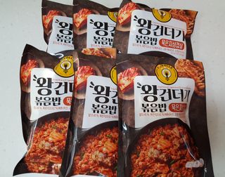 한성기업 무볼레 왕건더기 볶음밥 묵은지삼겹살 — 4점을 준 리뷰어가 2021년 10월 올린 사용 사진