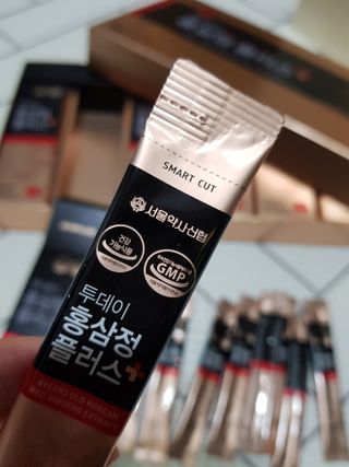 서울약사신협_투데이홍삼정플러스스틱_10g x 60포 — 5점을 준 리뷰어가 2021년 7월 올린 사용 사진