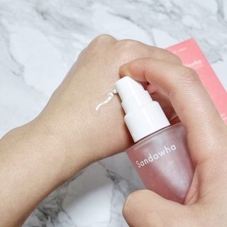 산다화 더블 이펙트 안티 링클 세럼 50ml — 4.5점을 준 리뷰어가 2022년 12월 올린 사용 사진