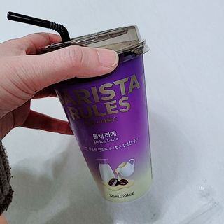 바리스타룰스 돌체 라떼 — 5점을 준 리뷰어가 2023년 4월 올린 사용 사진
