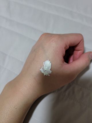 mom e 맘이 내추럴 베이비 케어 샴푸앤바스+로션 — 4점을 준 리뷰어가 2021년 1월 올린 사용 사진