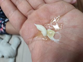 mom e 맘이 내추럴 베이비 케어 크림+바디오일 — 5점을 준 리뷰어가 2021년 1월 올린 사용 사진