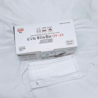 JHWORLD 스누피 마스크 정품 스누피 KF-AD 국내 비말차단 아동용 성인용 일회용 덴탈마스크 50매 — 4.5점을 준 리뷰어가 2021년 6월 올린 사용 사진