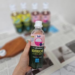 더그레잇티 콤부차 [매일유업] 더그레잇티 44kcal 콤부차 300ml *12개입 (오리지널 6개+베리리치 6개) — 4점을 준 리뷰어가 2023년 7월 올린 사용 사진