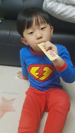 다나음 셀렌에 빠진 아연면역젤리 열대과일맛+사과맛 — 5점을 준 리뷰어가 2021년 3월 올린 사용 사진