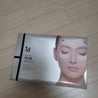 아이디플라코스메틱 아이디 페이스핏 플러스 패치 v2 — 5점을 준 리뷰어가 2021년 5월 올린 사용 사진