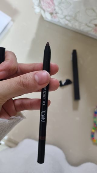 틸디앤 메이크 리얼무드 오토 아이라이너 — 5점을 준 리뷰어가 2021년 12월 올린 사용 사진