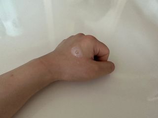 나우 [리브엠] 123억개 엑소좀으로 채운 눈부신 광채, 엑소코어 화이트닝 텐션 앰플 — 5점을 준 리뷰어가 2023년 7월 올린 사용 사진