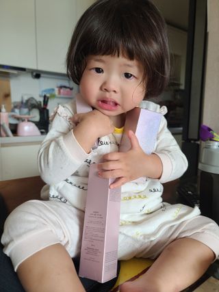 리엔케이 핑크 볼륨 래디언스 컬러크림 스페셜 에디션 3종 — 4점을 준 리뷰어가 2022년 10월 올린 사용 사진