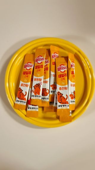 광동생활건강 프리 [광동] VB와 VC를 함유한 멀티 비타민 비타 500 데일리 스틱 180포 — 5점을 준 리뷰어가 2022년 7월 올린 사용 사진