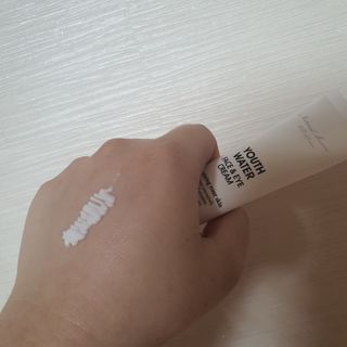엘리샤코이 유스워터 페이스 앤 아이크림 — 5점을 준 리뷰어가 2021년 1월 올린 사용 사진