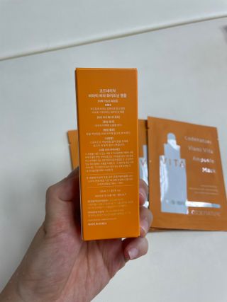 코드네이처 비아미 비타 화이트닝 앰플 과 마스크[5장] — 4.5점을 준 리뷰어가 2021년 8월 올린 사용 사진