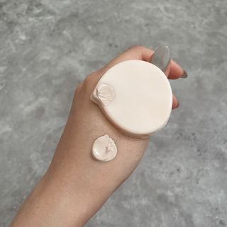 아이앤립 / EYENLIP 아이앤립 루센트 비비크림 2 Color — 3점을 준 리뷰어가 2021년 7월 올린 사용 사진