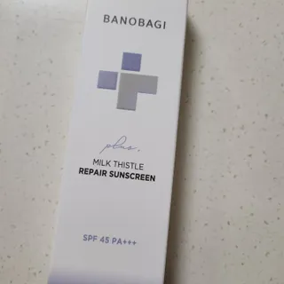 바노바기 코스메틱 바노바기 밀크씨슬 리페어 시카 선스크린 플러스 50ml — 5점을 준 리뷰어가 2023년 3월 올린 사용 사진