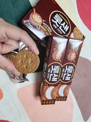 롯데제과 롯샌 카페크런치 — 4점을 준 리뷰어가 2021년 10월 올린 사용 사진