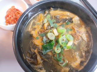 요리반상회 용문해장국 2팩 + 뚝배기 1개 — 4점을 준 리뷰어가 2021년 3월 올린 사용 사진