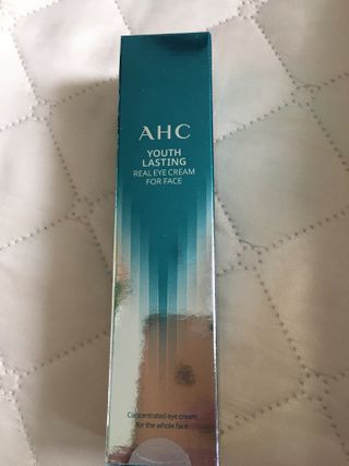 [NEW 탄력유턴 아이크림] AHC 유스 래스팅 리얼 아이크림 포 페이스 — 4.5점을 준 리뷰어가 2021년 3월 올린 사용 사진