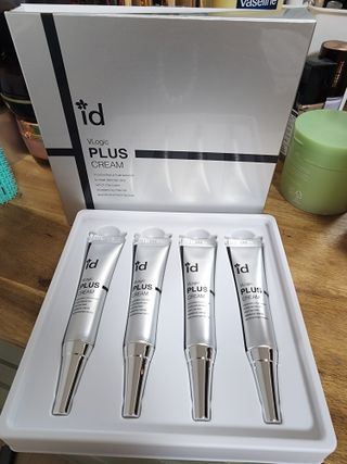 아이디플라코스메틱 아이디 브이로직 플러스 크림 15ml X 4EA — 5점을 준 리뷰어가 2022년 5월 올린 사용 사진