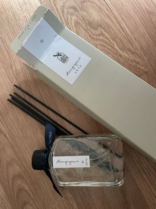 디어포레스트 쁘띠 플라워 디퓨저 시리즈 — 5점을 준 리뷰어가 2022년 7월 올린 사용 사진