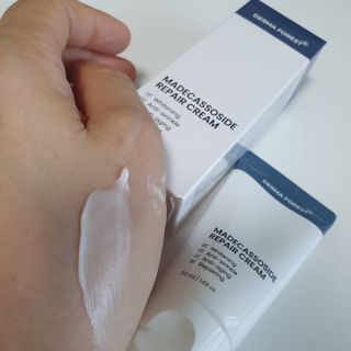 더마포레스트 마데카소사이드 리페어 크림 / 캐비아추출물 병풀추출물 시카케어 미백 주름개선 — 5점을 준 리뷰어가 2021년 6월 올린 사용 사진