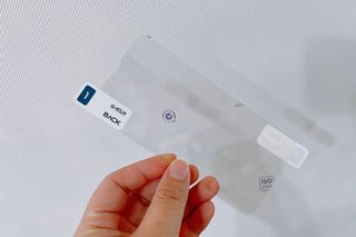 아클리브 Premium 항균 항바이러스 액정 보호필름(iPhone) — 5점을 준 리뷰어가 2022년 9월 올린 사용 사진