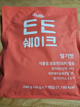 [덜다] 든든 식물성 단백질 쉐이크 40g X 7입 (곡물/딸기) — 5점을 준 리뷰어가 2023년 8월 올린 사용 사진