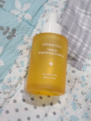 체르엠 스템앤셀 비타민 브라이트닝 에센스 30ml 1개 — 5점을 준 리뷰어가 2021년 9월 올린 사용 사진