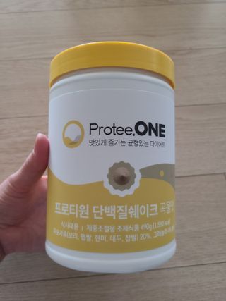 프로티원 단백질쉐이크 곡물맛 2주분 1통+보틀 — 5점을 준 리뷰어가 2021년 4월 올린 사용 사진