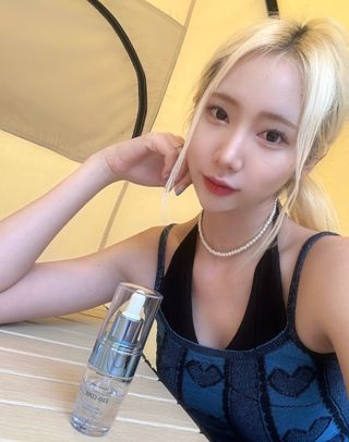 나우 [리브엠] 화해 1등 수분앰플 , 엑소코어 워터풀 텐션 앰플 — 5점을 준 리뷰어가 2023년 8월 올린 사용 사진