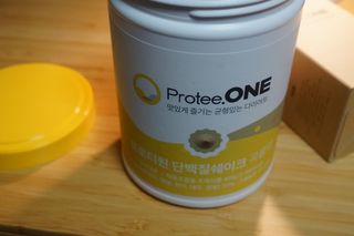 프로티원 단백질쉐이크 곡물맛 2주분 1통+보틀 — 5점을 준 리뷰어가 2021년 4월 올린 사용 사진